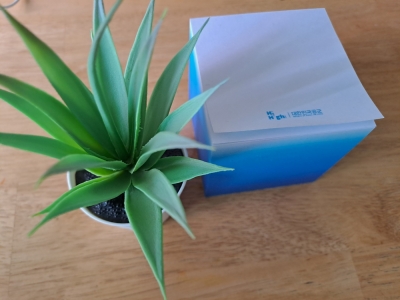 책상 위의 푸른 쉼표