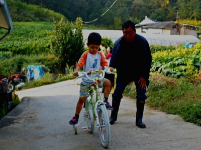 장화발로 전해준 사랑, 추석의 자전거 레슨